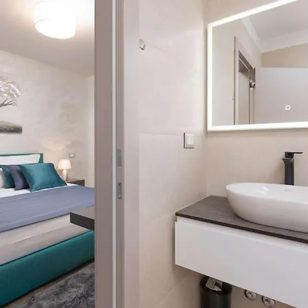 Elena By Briskva Villa