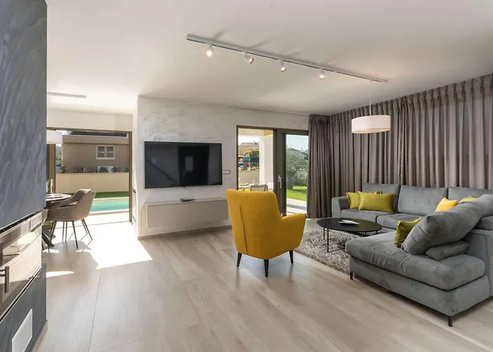 Villa Elena By Briskva