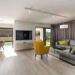 Вілла Elena By Briskva