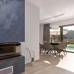 Elena By Briskva Пореч