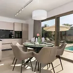 Вілла Elena By Briskva