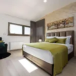 Вілла Elena By Briskva