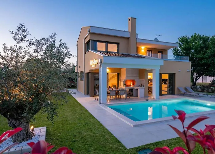 Villa Elena By Briskva