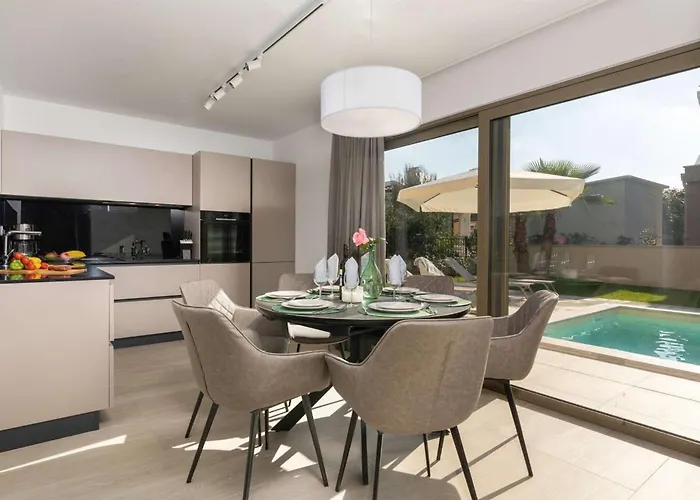 Вилла Elena By Briskva